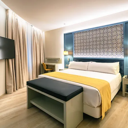 Hotel Catalonia 4*