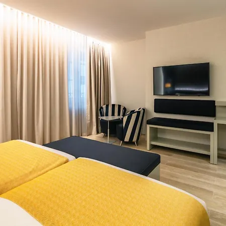 Catalonia Hotel