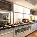فندق Catalonia 4*