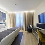 酒店 Catalonia 4*